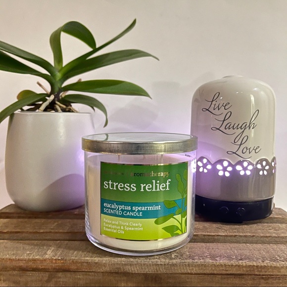 BATH and BODY WORKS Stress Relief 3-wick c…